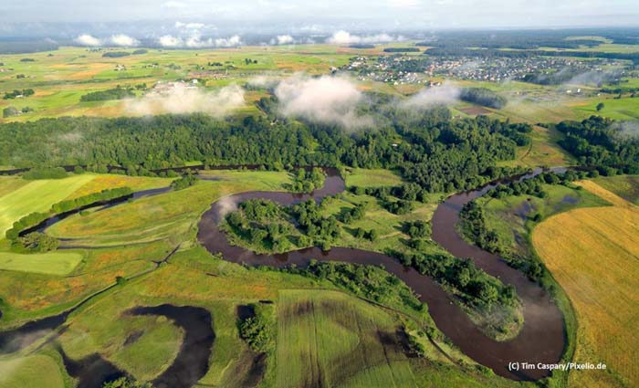 Flusslandschaft Flusslandschaft